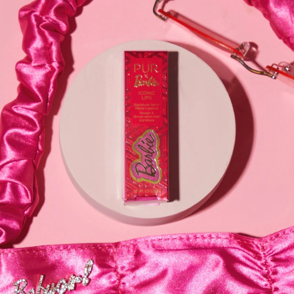 ✨PÜR x Barbie Iconic Lips Semi-Matte Lipstick✨